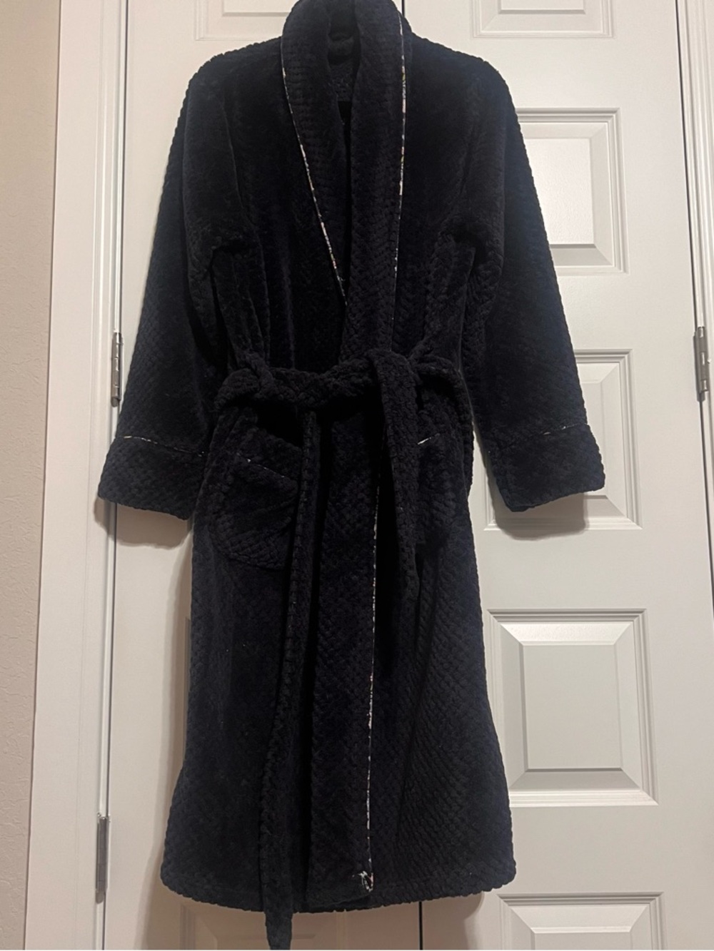 Vera Bradley Bloom Bloom Navy Shawl Collar Robe with Belt